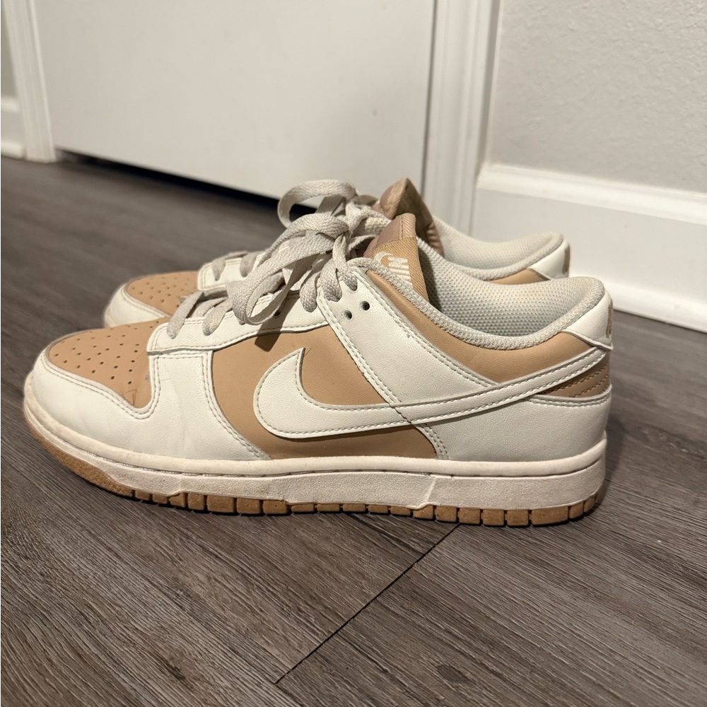 Nike Dunk Low Sneakers
